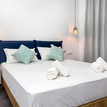 Linden Apartment Potos