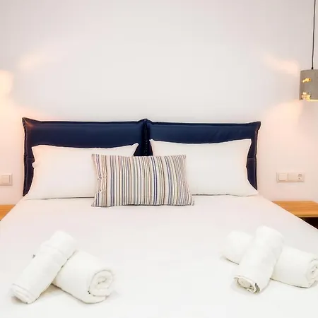 Linden Apartment Potos