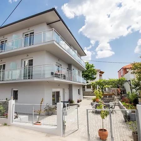 Linden Apartament Potos